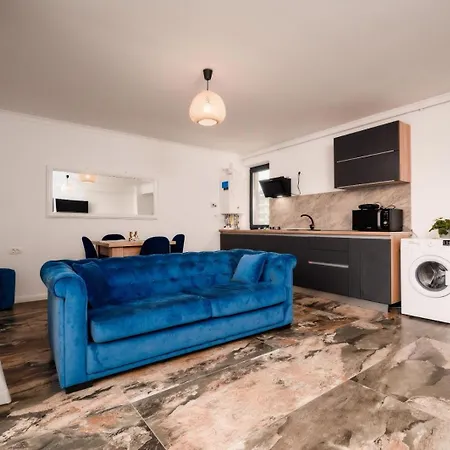 Holiday Deluxe Studio Mamaia Nord Cu Parcare Privata Апартаменты *